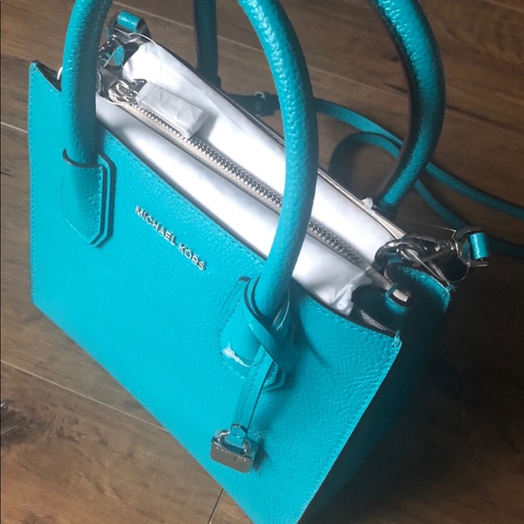 MICHAEL KORS-NWT Turquoise Leather Handbag - Picture 4 of 16